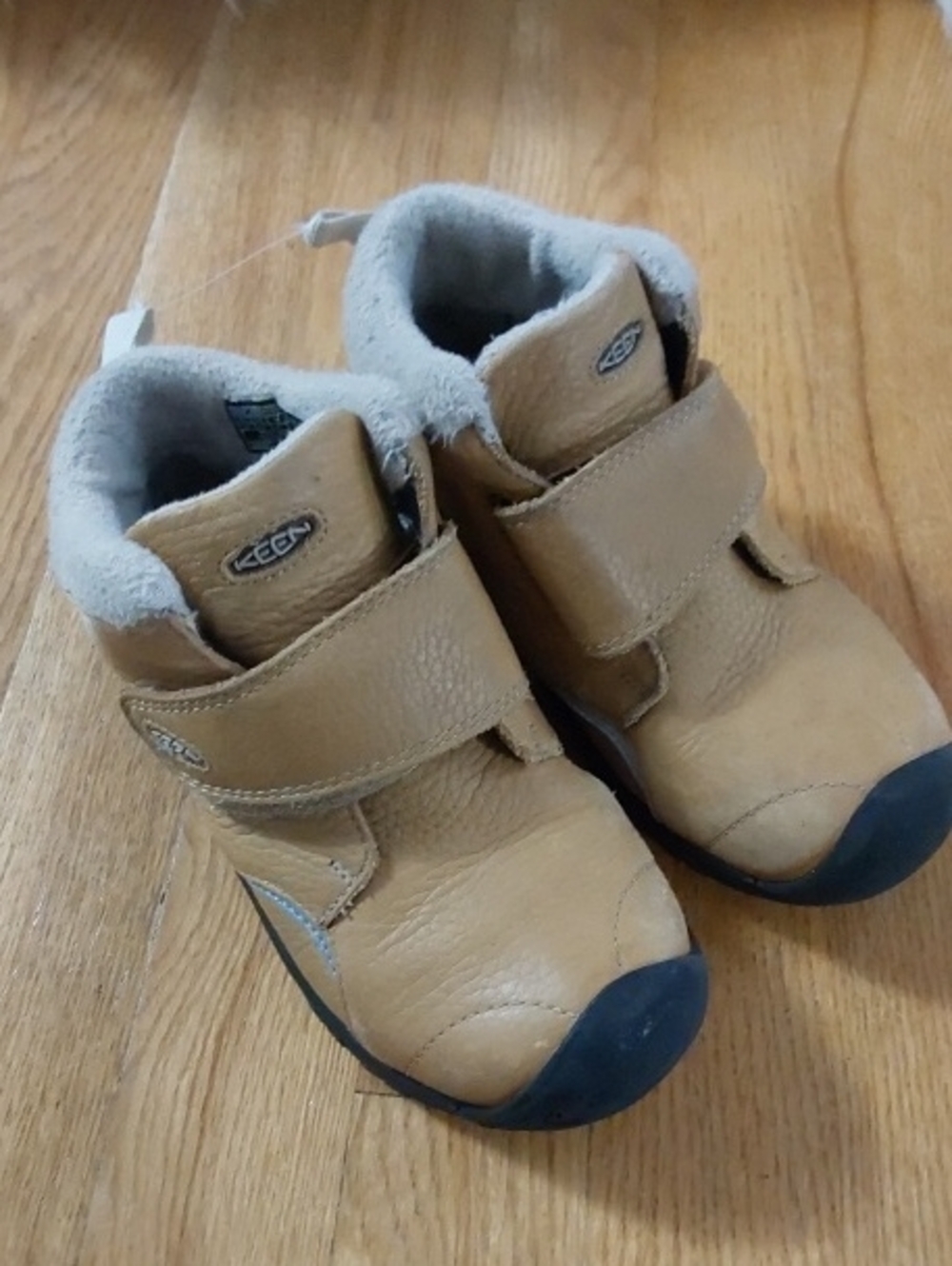 Keen Kids Tan and Black Hook-and-Loop Winter Boots